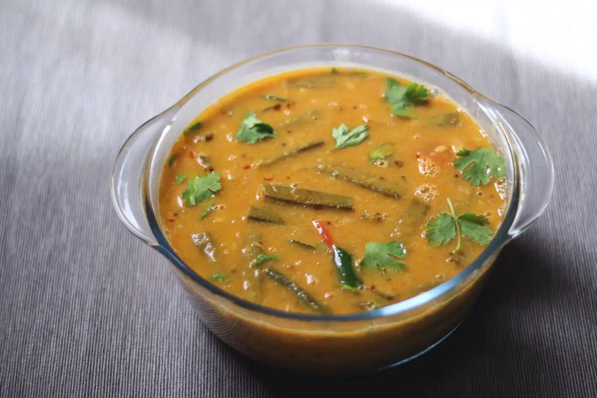 Vendakkai Sambar / Okra Sambar