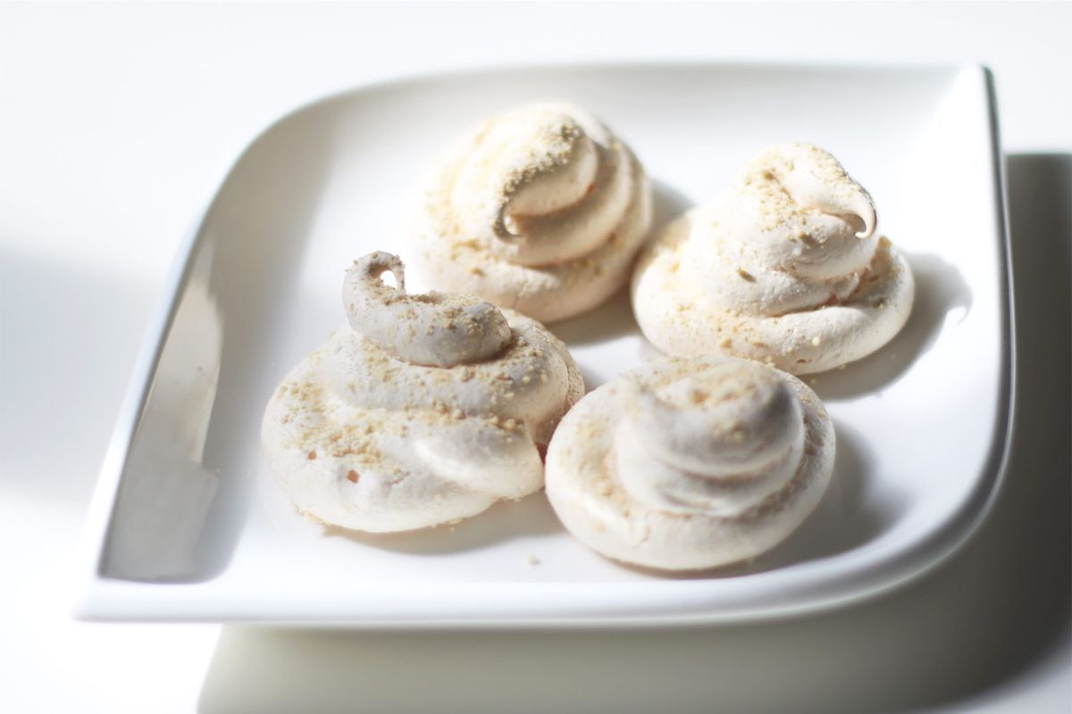 Almond Meringue Cookies