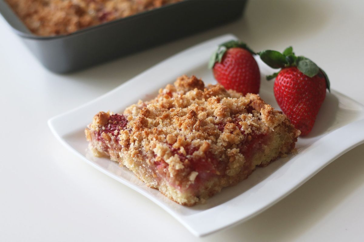 Strawberry Streusel Coffee Cake