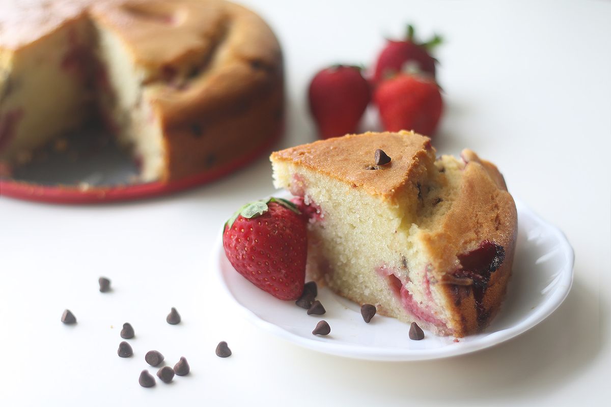 Strawberry Cake Eggless