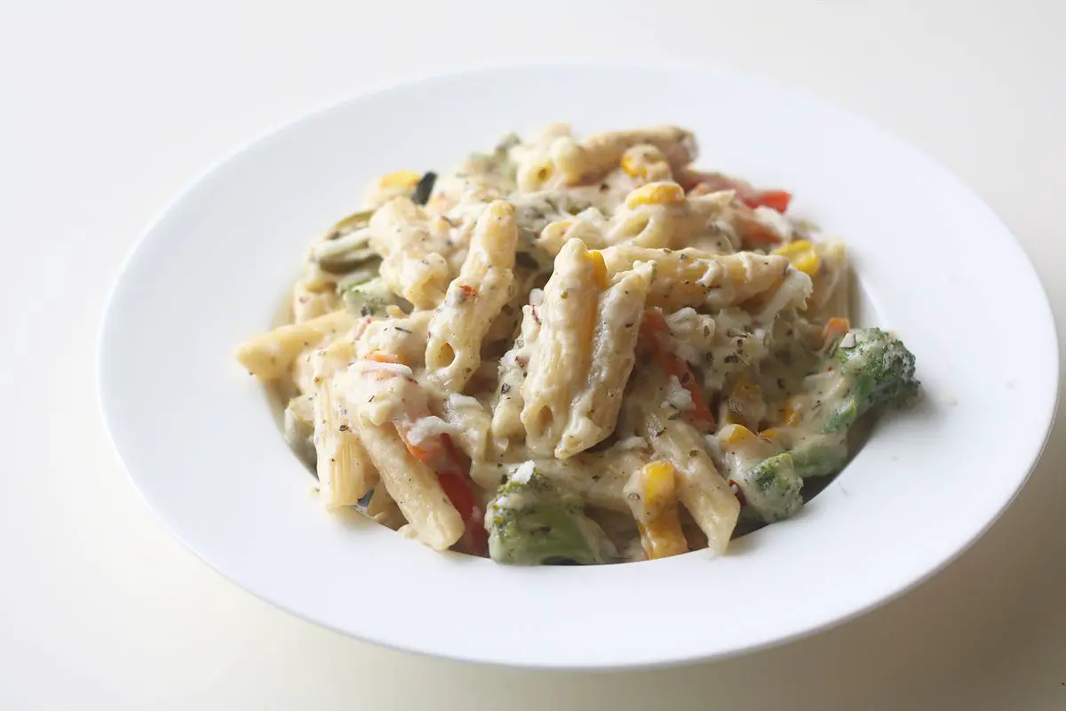 Creamy White Sauce Pasta